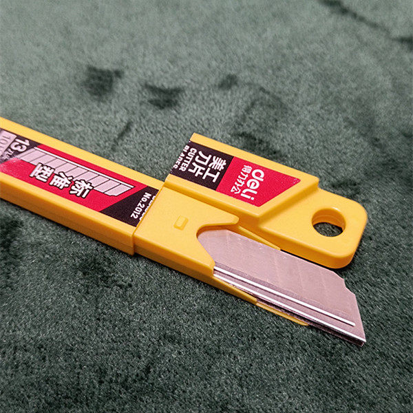 5 boxes of small meme blade able 2012 small number wallpaper knife cut paper knife hand knife hand knife replacement blade 10 sheet box