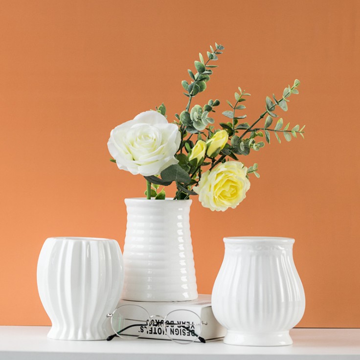 White ceramic vase flowers dry flower flower arrangement simple modern home living room porch decoration ornaments