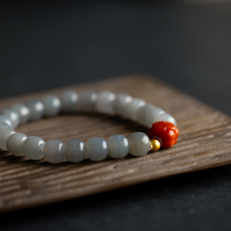 Autumn Maple Dew Tobacco Green and Tian jade Old-shaped beads full of meat South red persimmon Ancient Pharaoh Gold Hand Strings of Purple Hands