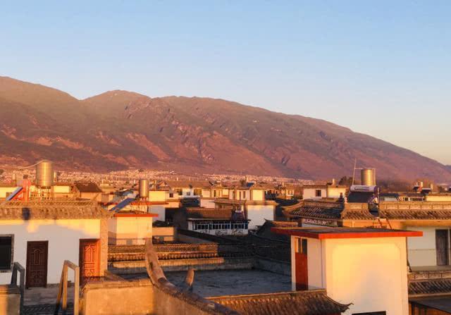 世界上最怪的村子!当地人睡觉不敢关门