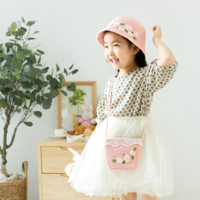 New mommy hands as a small daisy hat bag unsully handmade diy crochet wool thread weaving to make material bag good