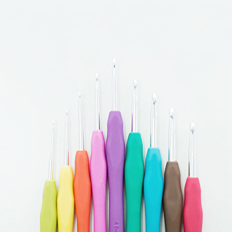 New mommy hand-made DIY hand-woven ambiguous candy color Rainbow color soft handle hook needle Crochet tool set