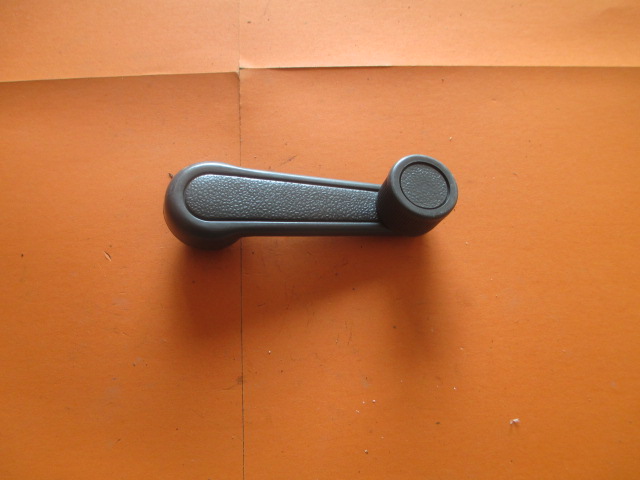 The old man's scooter Fu Road closed tricycle accessories Jun Ma Ronggui A1 A7 rocking the