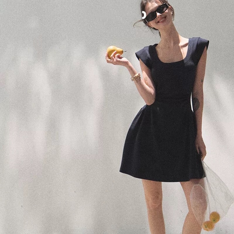 2026 Summer Island Summer Lyocell U-Neck Skin-Friendly Everyday Straight Shoulder Elegant Slimming Waist-Cinching Dress