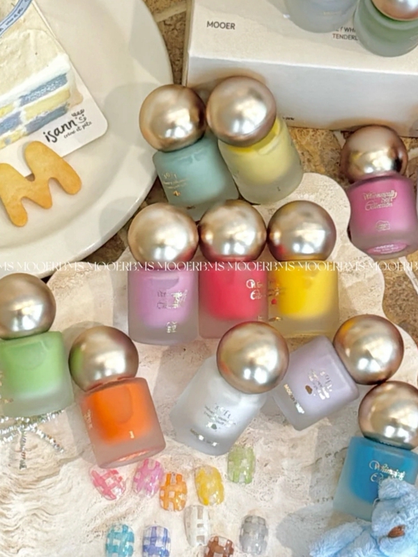 Moorbms 16-Color Gradient Dye Set for Nail Art