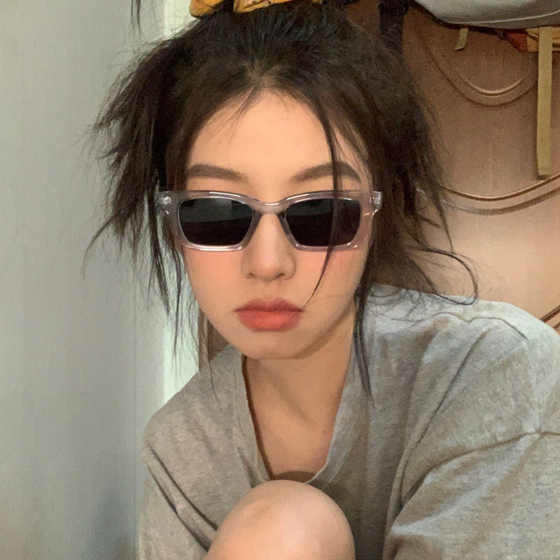 Net Red Sunglasses Women Ins Street Pat Retro Square Transparent Frame Glasses Han Edition Tide Individuality Narrow Frame Sunglasses Small Face