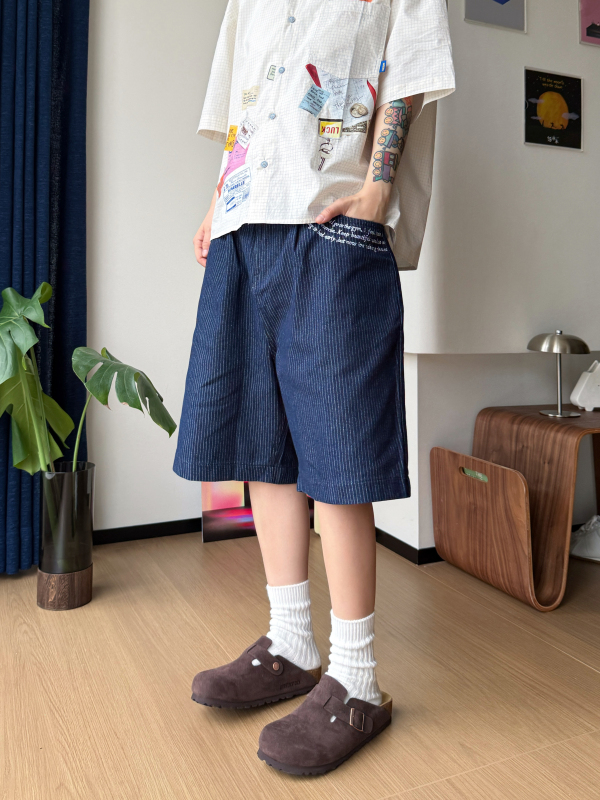 Coolfish Denim Shorts Are a Must-Have. Striped Dark Blue Denim Shorts with Pocket Embroidery, 5-Point Length