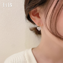 South Korea East Gate Design Love Crystal Diamond Earrings Female Silver Needle Small Heart Earrings Exquisite Earrings New