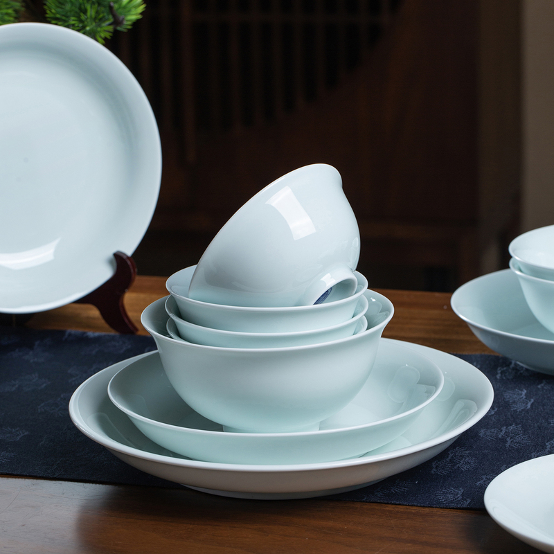 Jingdezhen Ceramic Bowls and Plates, Shadow Blue Porcelain for Home Use, Chinese-Style High-Temperature Ceramic Bowls and Dishes, Underglaze Colored Tableware Jingdezhen Ceramic Bowls and Plates, Shadow Blue Porcelain for Home Use, Chinese-Style High-Temperature Ceramic Bowls and Dishes, Underglaze Colored Tableware