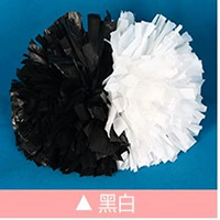 Средняя ручка большая на стороне черного и белого