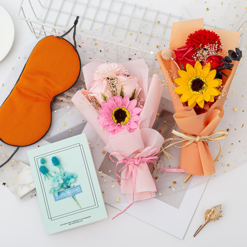 Dry flower bouquet gift box girlfriends birthday gift ceremony sense Qixi Festival teacher's day to send friends teacher romantic and practical