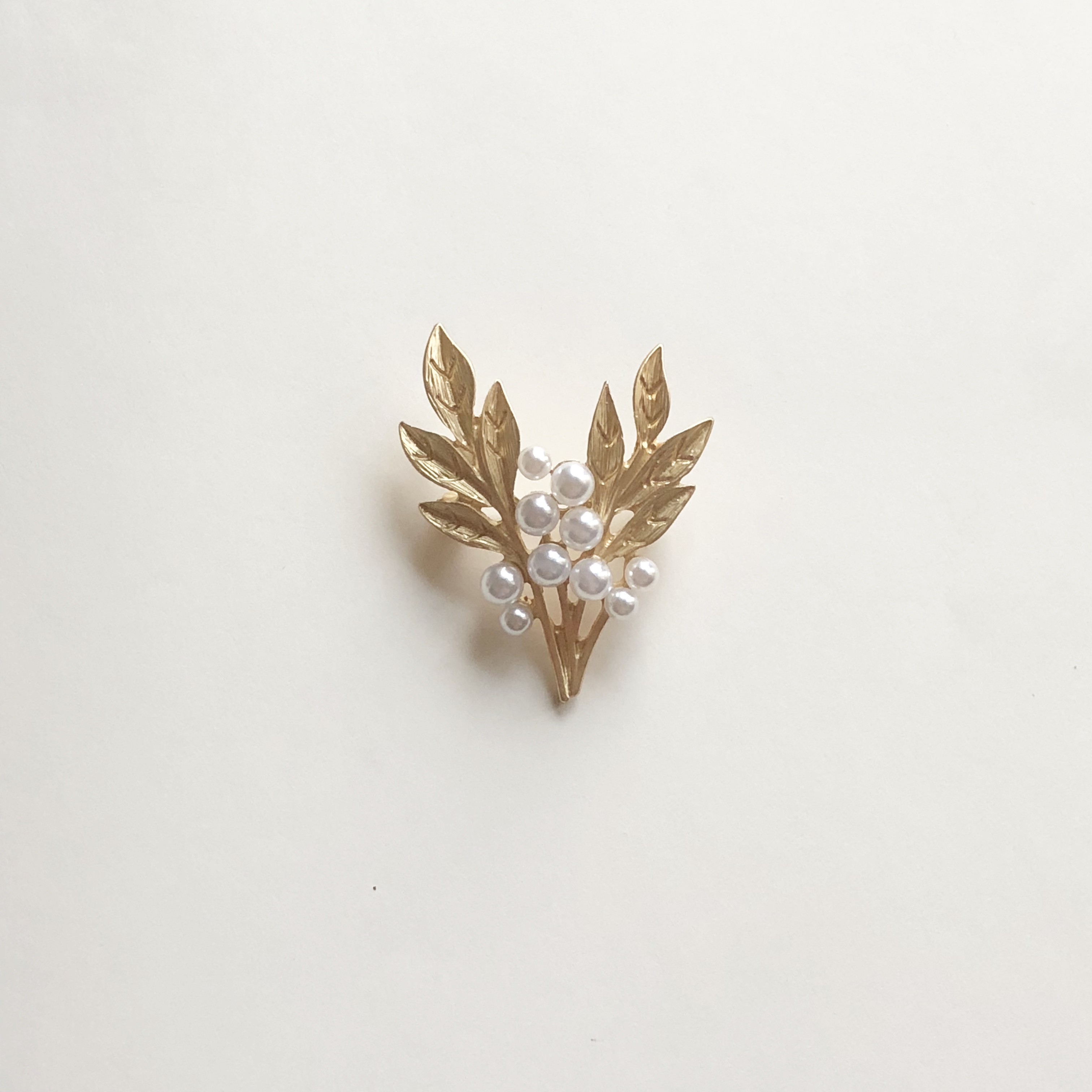 Vintage retro ngọc trai vàng cổ xưa hoang dã phong lan ngọc trai lá cỏ trâm phụ kiện cài áo vest nữ