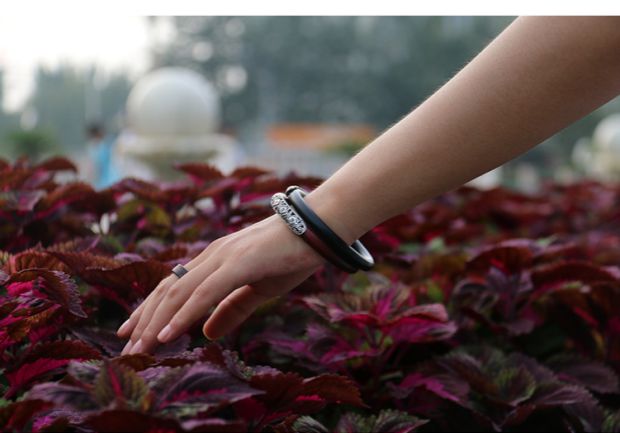 Gỗ đàn hương xanh Pear Ebony Rosewood Nữ Taxi Retro Trung Quốc Phong cách đơn giản Inlay Bạc Bracelet Bracelet thạch anh tóc xanh