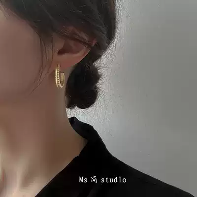 MS metal C- shaped earrings retro hollow cold wind big circle earrings simple harbor wind earrings semi-round temperament