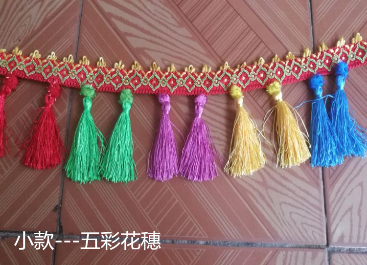 Xe tải lớn trang trí cung cấp kính chắn gió phía trước treo tai mới treo tai gai lớn tam giác nổi tiếng gia đình gió đầy màu sắc tua - Ô tô nội thất Accesseries trang trí taplo ô tô