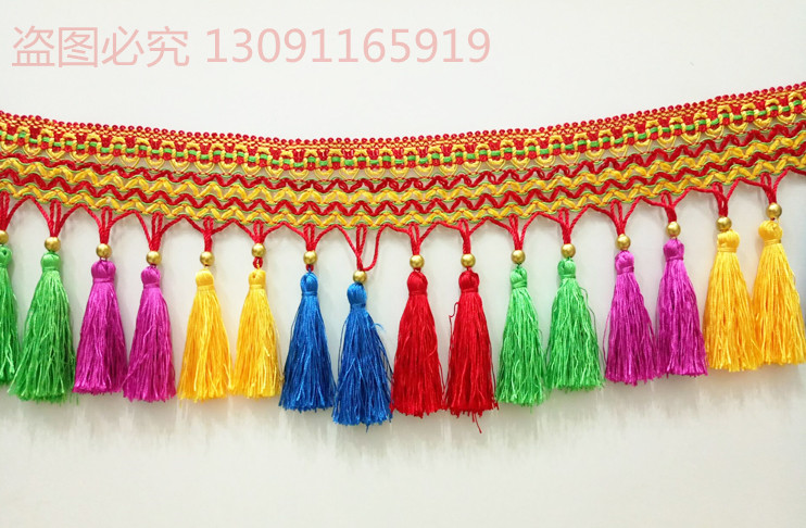 Xe tải lớn trang trí cung cấp kính chắn gió phía trước treo tai mới treo tai gai lớn tam giác nổi tiếng gia đình gió đầy màu sắc tua - Ô tô nội thất Accesseries trang trí taplo ô tô