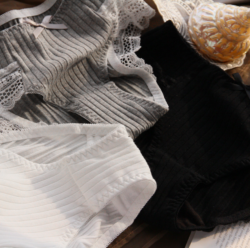 Ngày dã ngoại ~ Cotton 斯 斯 Đầm cotton trắng ren bên Nhật Bản Kích thước lớn Quần lửng hình tam giác Quần lót bé gái 001 quan lot