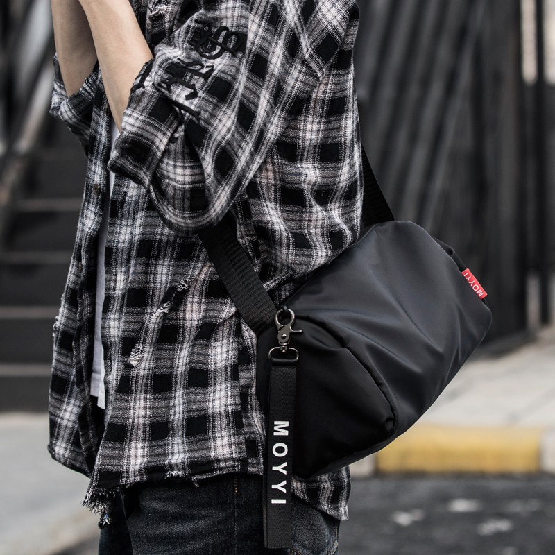 Hong Kong I Tgreg Leisure single shoulder bag Slanted Satchel Satchel Postman with small satchel bag Chest Bag Inclined-to-Bag Men's Bag