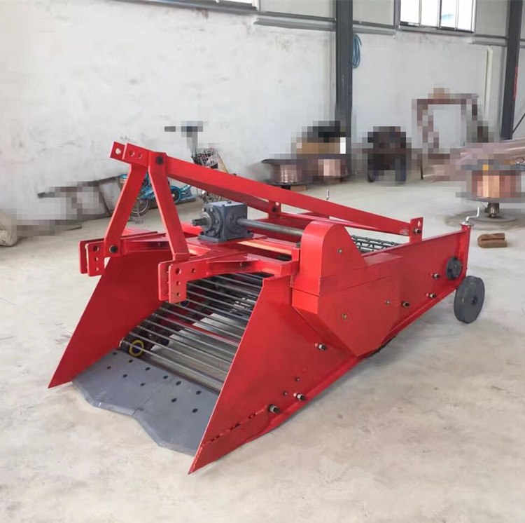 Four-wheeled vehicle with potato sweet potato harvester Spot collection sweet potato machine Sweet potato root crop Chinese herbal medicine harvester