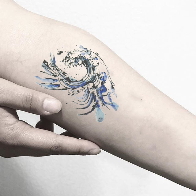 Su Cheng] tattoo stickers waterproof men and women durable hand-painted waves men's arm anti-sweat simulation literary personality