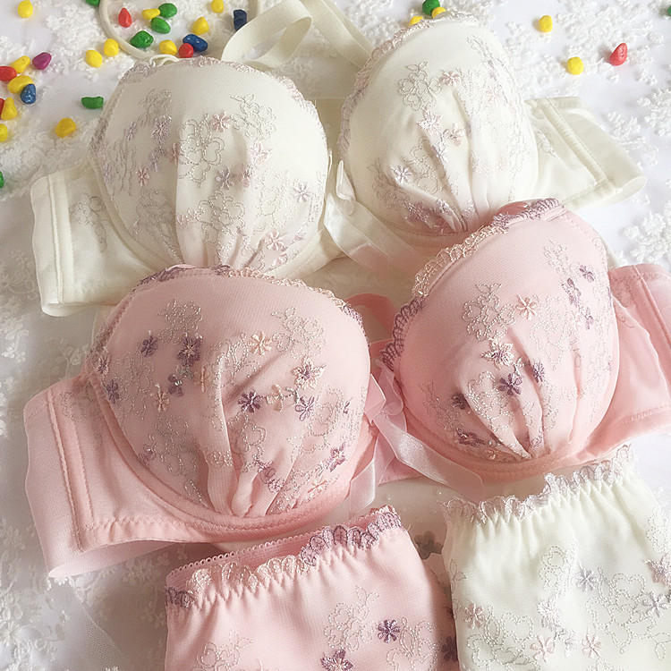 Broken code special Japanese cute sweet underwear embroidery seamless thin mold cup girl large size underwear set