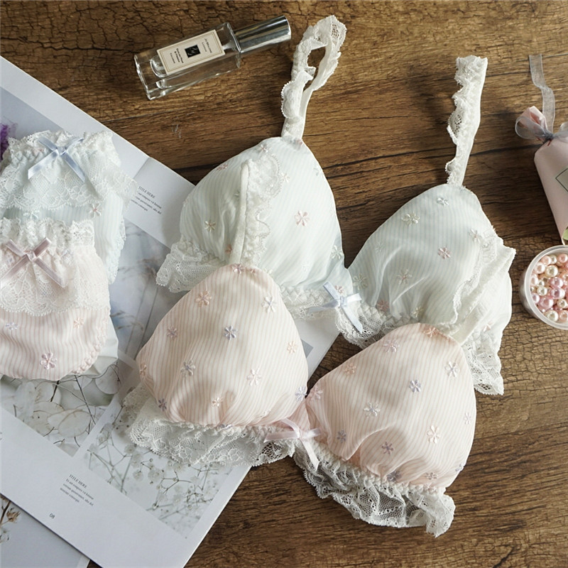 Sweet ~ This New Year's Eve Cute Striped Embroidery Sleep Lingerie Triangle Cup no steel ring Female lingerie suit