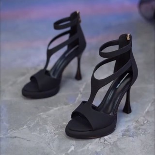 时尚细跟后拉链尖头高跟鞋女2025夏季新款设计感百搭镂空时装凉鞋