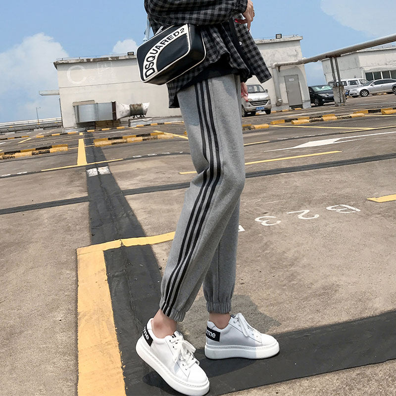 Sports pants Women in spring and autumn in grey loose bunches with small subs 90% High waist winter plus suede casual lantern sweatpants-Taobao