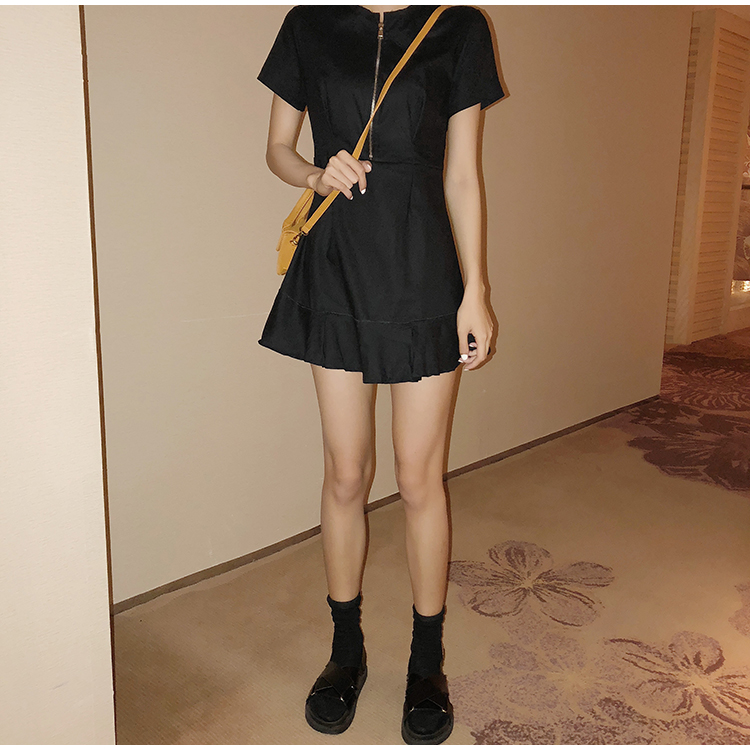 VK旗艦店 韓系荷葉邊裙子氣質純色短袖洋裝