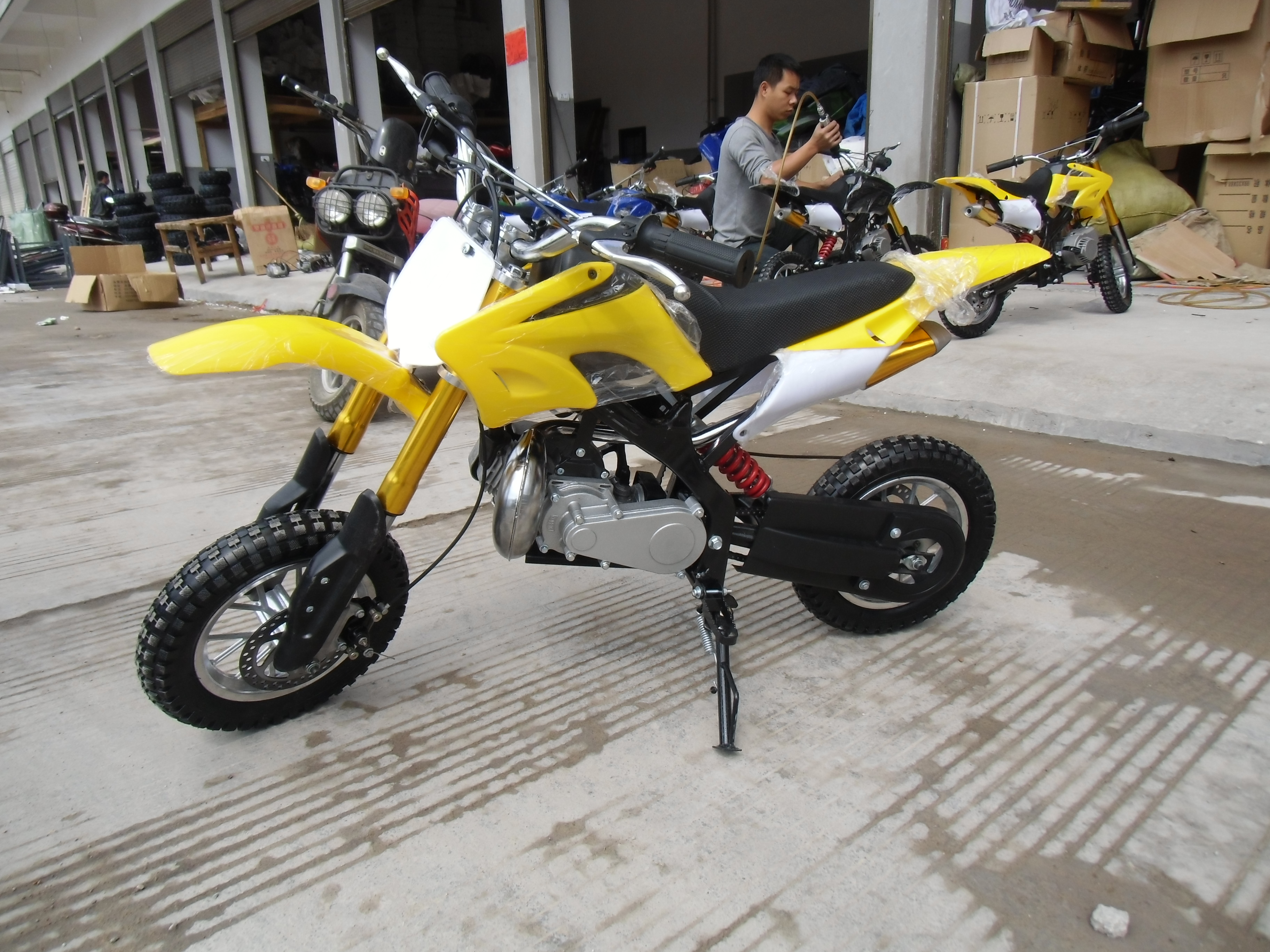 Cao mới với 49CC nhỏ nhỏ off-road vehicle Apollo leo núi xe máy bãi biển xe thể thao nhỏ 2 cú đấm 4 rush