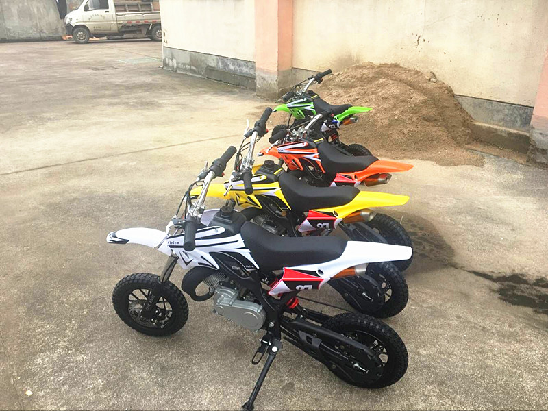 New 4 cú đấm 2 cú đấm nhỏ 49CC nhỏ nhỏ off-road vehicle Apollo leo núi đua xe máy bãi biển xe thể thao