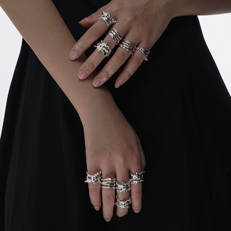 Sumiyaki RIPPLING WATER FOUR OPENINGS DOUBLE RING SMALL CROWDDESIGN RING FEMALE COLD LIGHT WIND COUPLE PAIR THE RING KINS TIDE COOL