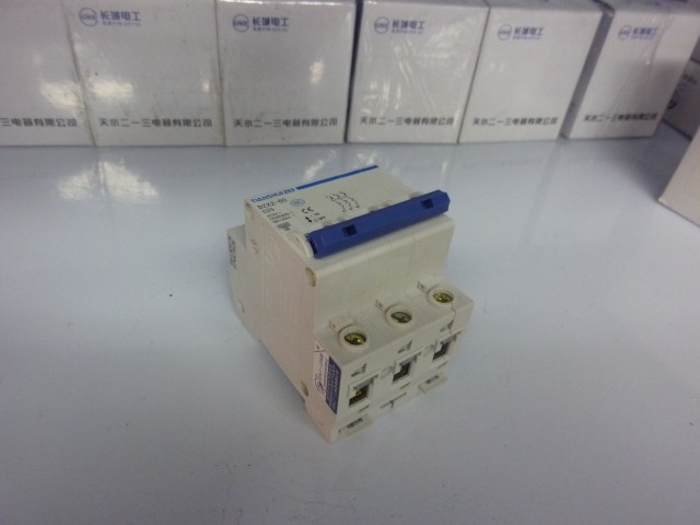 Tianshui 213 DZX2-3P 40A~60A small circuit breaker Tianshui 213 circuit breaker