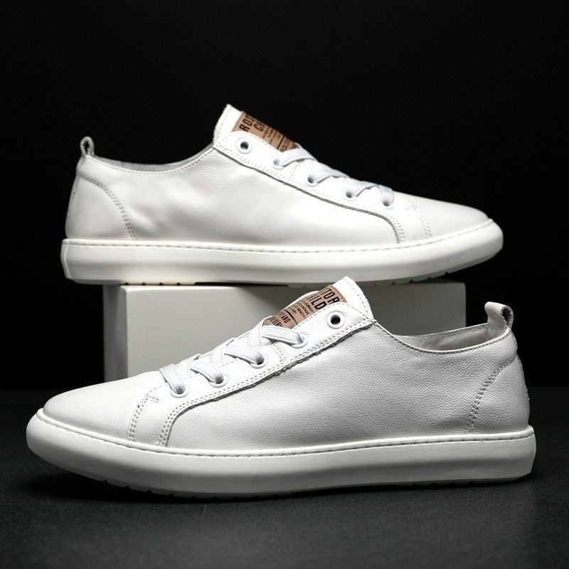 In the spring of 2022, new leather small white shoes male sneakers sneakers sneakers trend and spring and summer