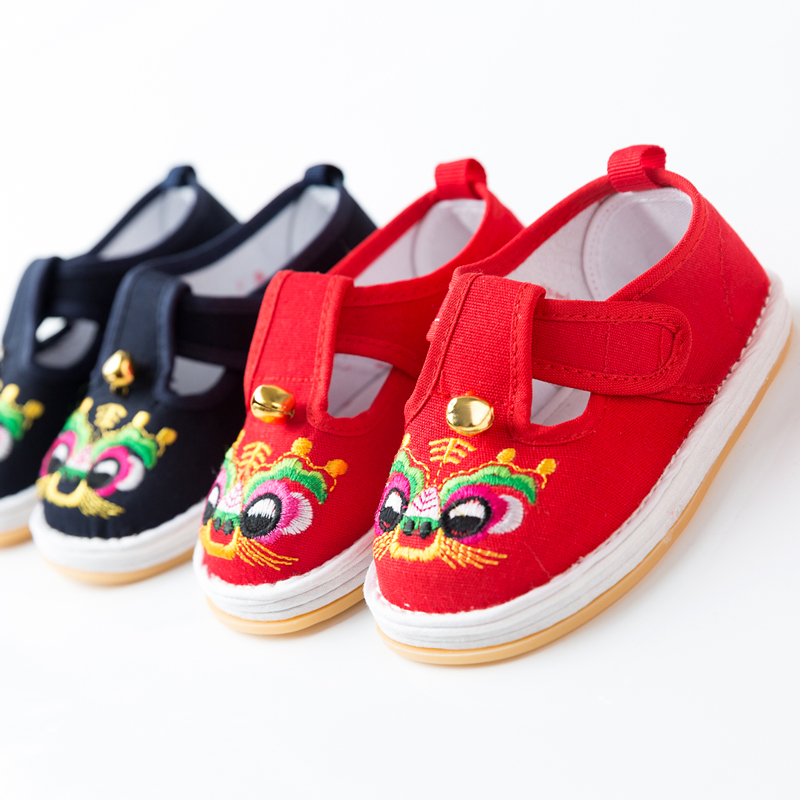 Baby grabbing shoes baby shoes and shoes birthday boy and girl tiger shoes spring and summer children festive shoes at the soles of thousands of layers
