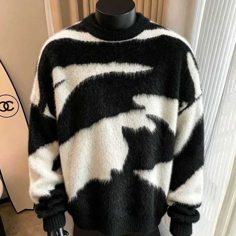 Hong Kong Style Black and White Color-Blocking Sweater for Men, Long-Sleeve Autumn and Winter Trendy Japanese-Style Knit Pullover, Retro Casual Base Layer Hong Kong Style Black and White Color-Blocking Sweater for Men, Long-Sleeve Autumn and Winter Trendy Japanese-Style Knit Pullover, Retro Casual Base Layer