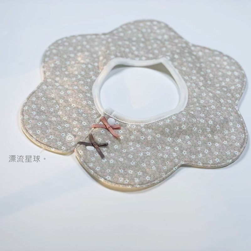 Class A high-value female baby pure cotton princess macaroon color bow swivel absorbent saliva towel newborn