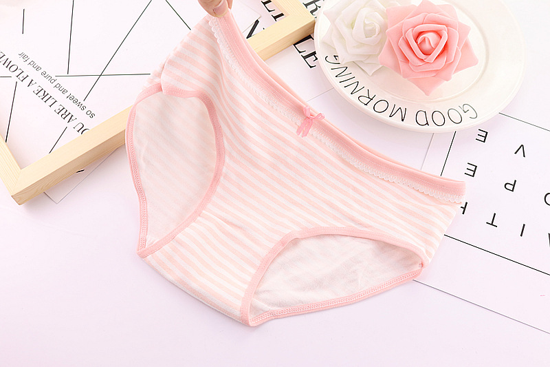 Đồ lót của phụ nữ phụ nữ 100% cotton 裆 bông sinh viên sexy trung eo ren cô gái tóm tắt liền mạch bán buôn