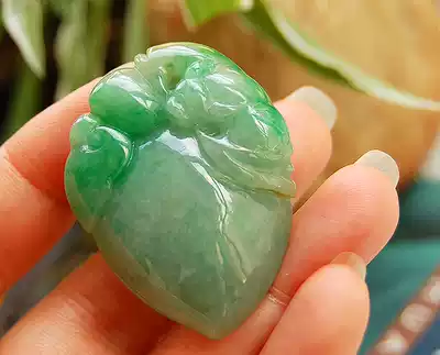 1698 Old three color oil green floating yellow fat birthday peach ◎ natural jade pendant ◎ three crown to send national inspection certificate