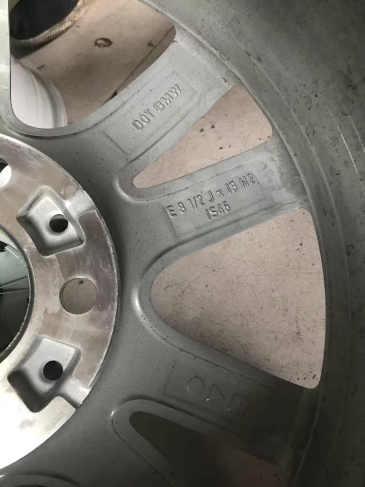 18 inch BMW X5 bánh xe lốp chuông thép vòng nhôm Nguyên bản nhập khẩu chính hãng BMW X5 bánh xe 18 inch mâm ô tô 18 inch	