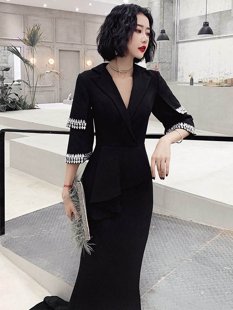 High-end banquet evening dress female 2020 new temperament noble elegant black long version of the annual meeting host dress skirt