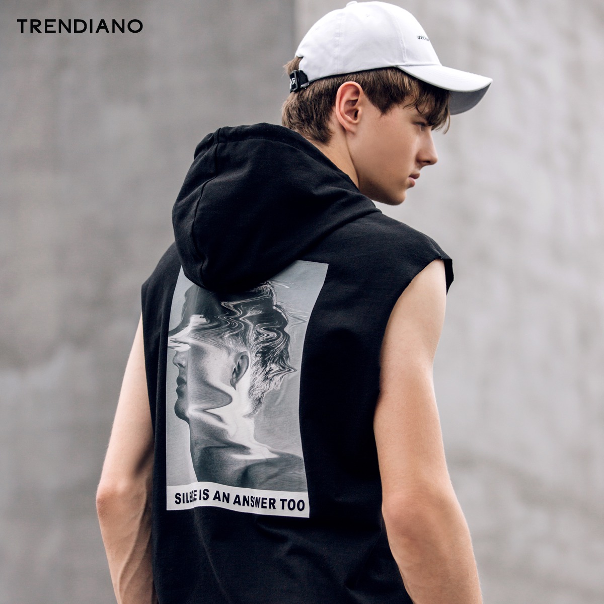 sleeveless t shirt with cap