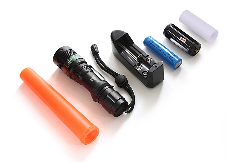 Lạc đà ngoài trời Chiếu sáng leo núi xuyên quốc gia Đèn pin mạnh Đèn chính hãng Sạc 2SA6815 đèn pin đội đầu siêu sáng