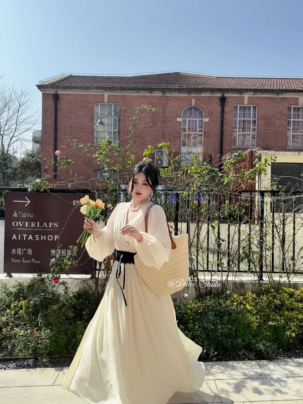 Datoo【White Ze Yimeng】Slightly Plus-Size Heavy-Duty Pleated French-Style Elegant and Gentle Dress for Spring