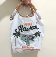 Белые маленькие оранжевые бретели