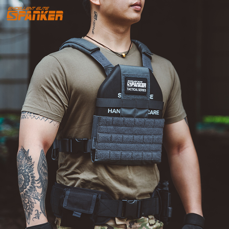 Outstanding Lightweight Molle Tactical Vest, Combat Gear, Insertable Panel, Military Fan Accessories and Equipment