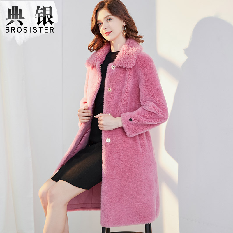 Sheep shearing coat women's mother's style 2021 new fur one waist slim fit middle-aged fur mid-length women's coat