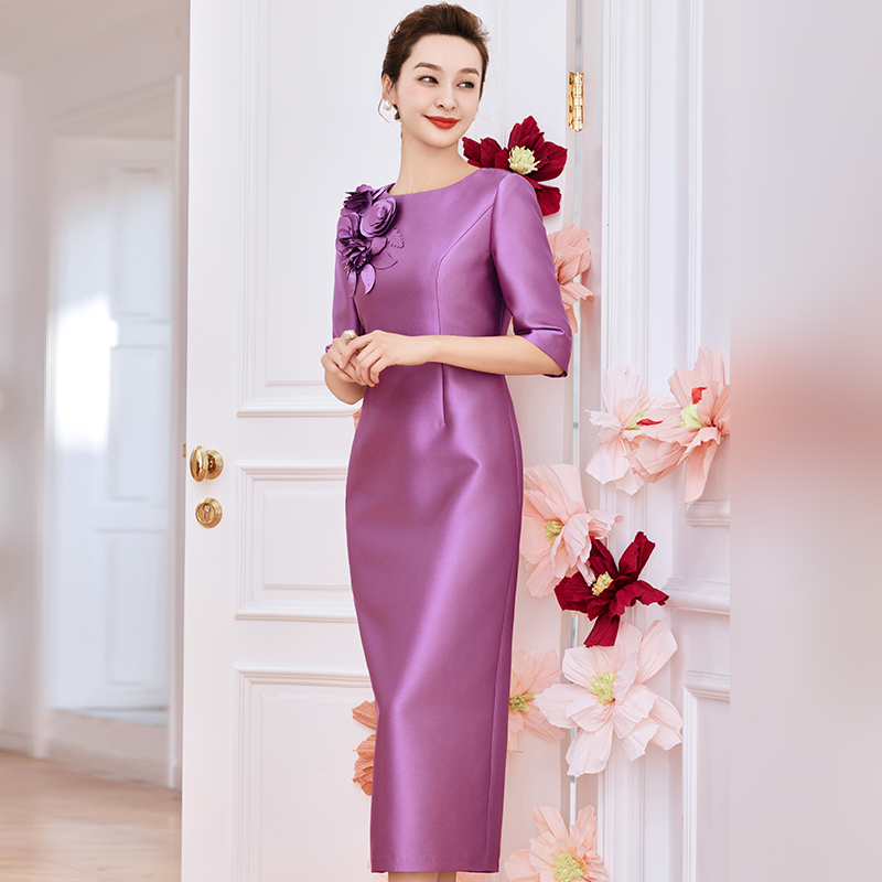 Elegant New Style Mother-Of-The-Bride Dress for Spring and Summer Banquets, High-End Hostess Dress with a Sense of Class Elegant New Style Mother-Of-The-Bride Dress for Spring and Summer Banquets, High-End Hostess Dress with a Sense of Class
