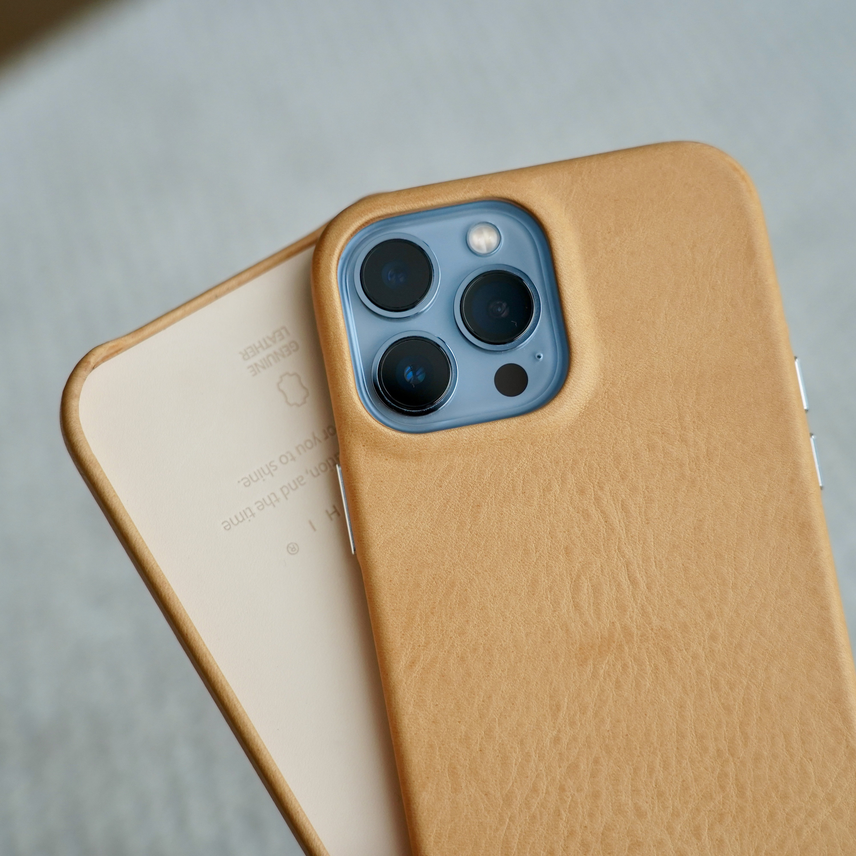 Materia WUZHI ® plant tanning genuine leather mobile phone shell iPhone13 14ProMax Italy magsafe magnetic 