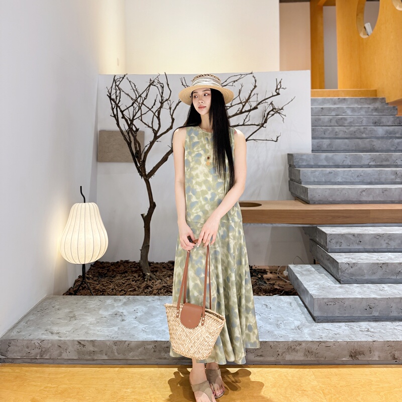 Bei Qiao Youyun丨100% Mulberry Silk丨18 Momme Silk Crepe De Chine Loose Large Hem Tank Dress-6963 Bei Qiao Youyun丨100% Mulberry Silk丨18 Momme Silk Crepe De Chine Loose Large Hem Tank Dress-6963